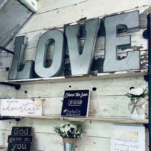 Galvanized metal "LOVE" letters - Picture 1 of 2